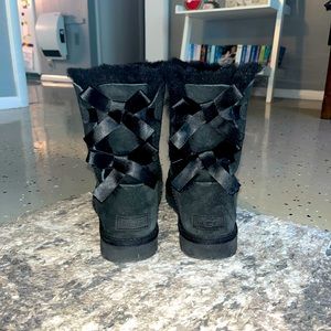 Great condition, worn only a handful of times. No scuffs, stains or damages.